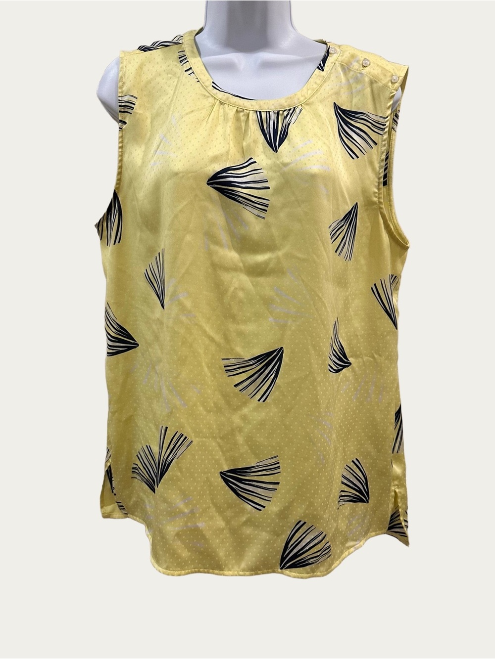 Ann Taylor Factory Yellow Blouse W/ Blue and White Abstract Flowers Sleeveless